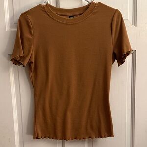Dazy Ruffle Sleeve Top Size Medium